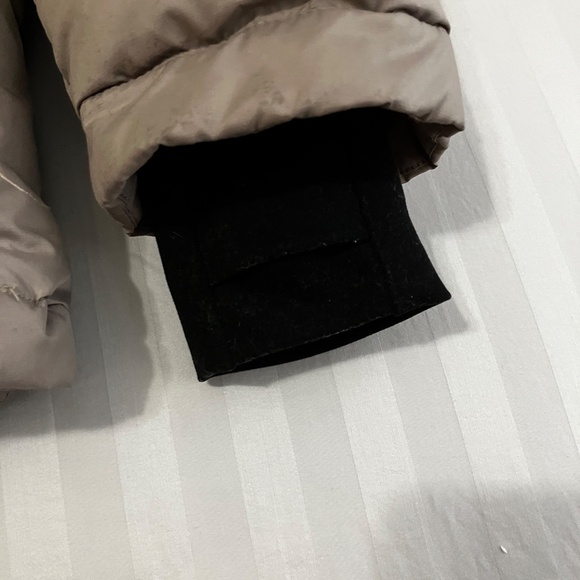 Quince Responsible Down Puffer Jacket Size Medium - Picture 7 of 8